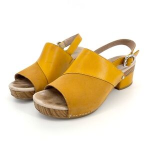 Dansko Madalyn Sling Back Sandal Size 7.5 Yellow Clog Block Heel Leather Funky